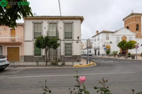 Casa adosada en calle de la Iglesia