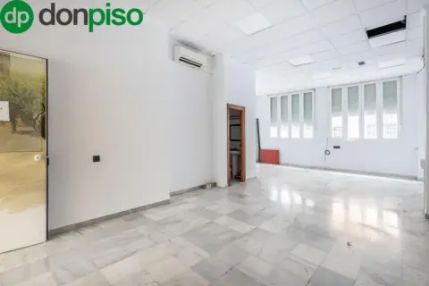 Local comercial en calle Arabial