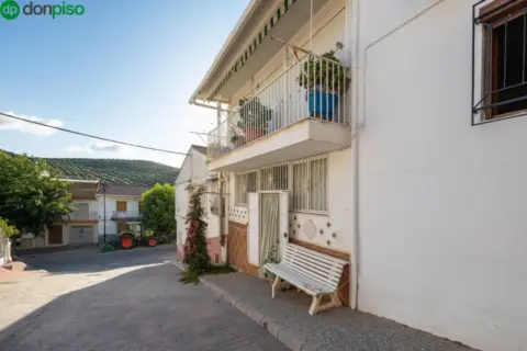 Casa en calle de Granada