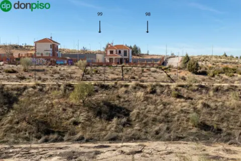 Terreno en calle Abelia