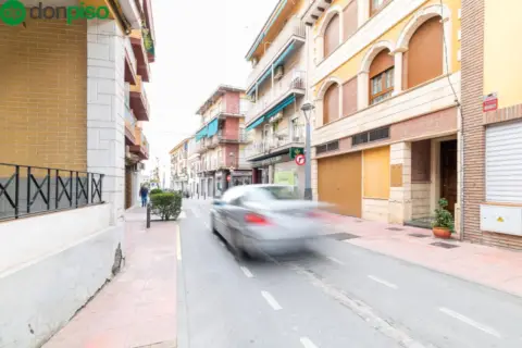 Local comercial en Avenida de la Fuente, 1