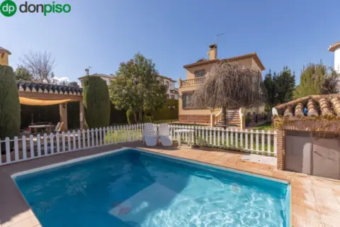 Chalet en calle de Tirso de Molina, 17