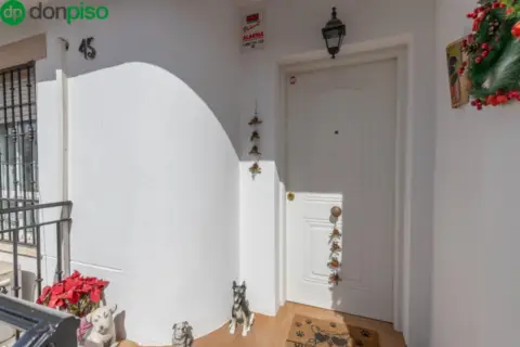 Casa en calle de Juan de La Cierva, nº 45