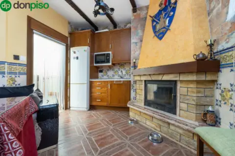 Casa adosada en calle de Montevideo