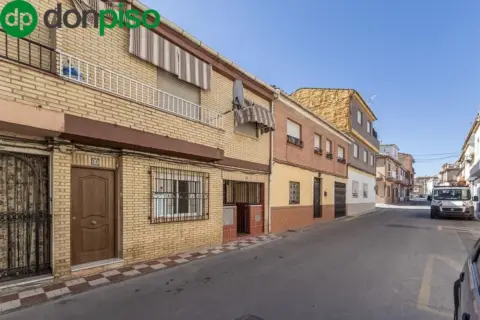 Casa adosada en calle San Fernando