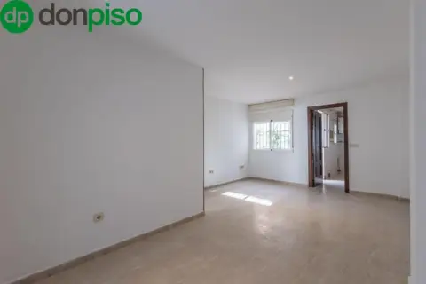 Casa adosada en calle San Fernando