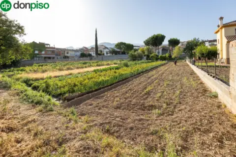 Terreno en calle de Vicente Aleixandre