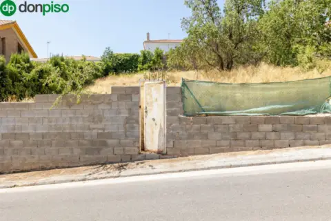 Terreno en calle de la Azucena