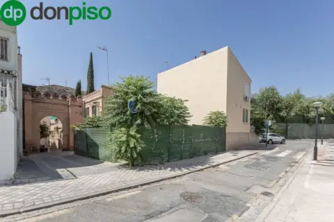 Terreno en calle de Pablo Neruda, 1