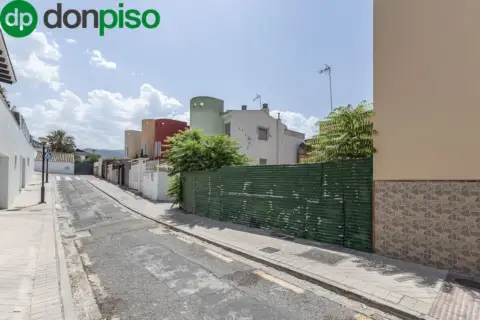 Terreno en calle de Pablo Neruda, 1