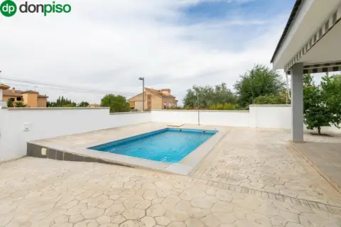 Chalet en calle de la Amapola