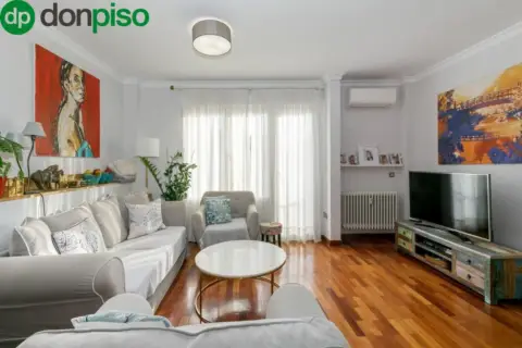 Piso en calle de Isaac Albéniz, 10