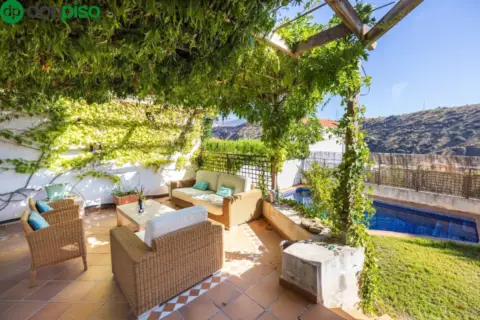 Chalet en calle Sala de las Dos Hermanas