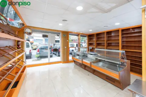 Local comercial en Paseo del Charcón