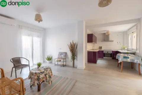 Piso en Avenida de Ogijares, 13