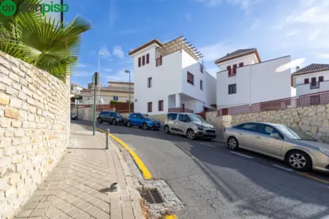 Chalet en calle Sala de las Dos Hermanas