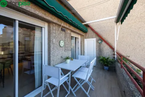 Ático en calle de Alhamar, 6