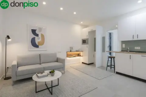 Apartamento en calle Agustina de Aragón