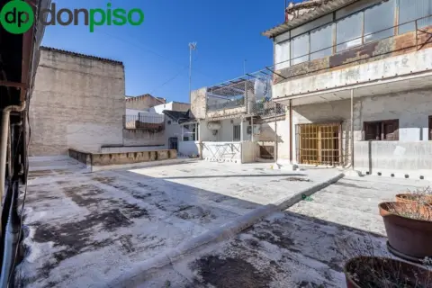 Terreno en calle de Santiago