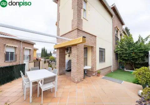 Chalet en calle de Ramón José Sender