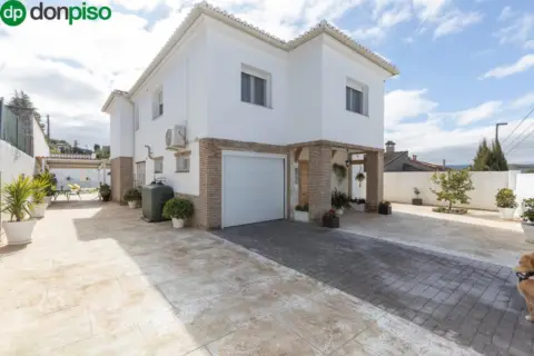 Chalet en calle del Condado de Huelva, 30