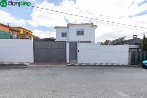 Chalet en calle del Condado de Huelva, 30