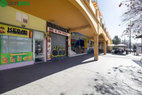 Local comercial en Avenida de Juan Pablo II, 92