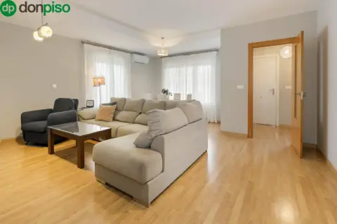 Casa adosada en calle del Almechiche