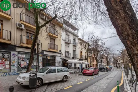 Casa en calle Real de Cartuja