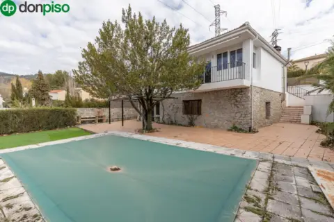 Casa en Avenida del Puente Nuevo