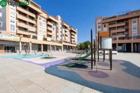 Flat in Plaza de la Ciudad De Los Carmenes, 3