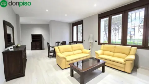 Piso en Plaza del Duque de San Pedro de Galatino, 8