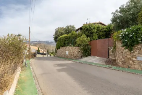 Chalet en calle 67 Viña de los Serbos