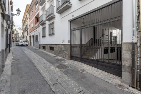 Garaje en calle del Agua de Cartuja, 36