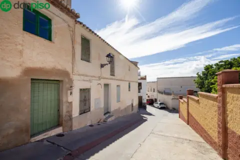 Casa pareada en calle de la Virgen