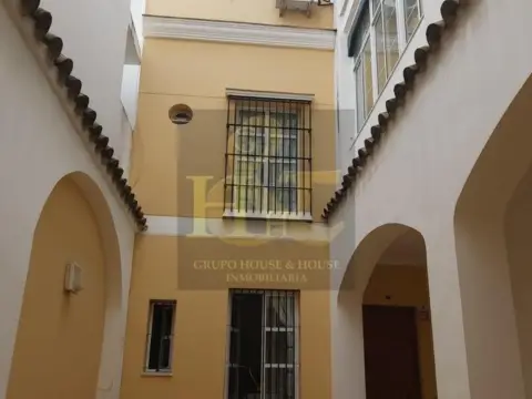 Piso en calle de la Victoria