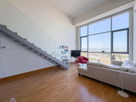 Loft en Avenida de los Hermanos Machado, 13