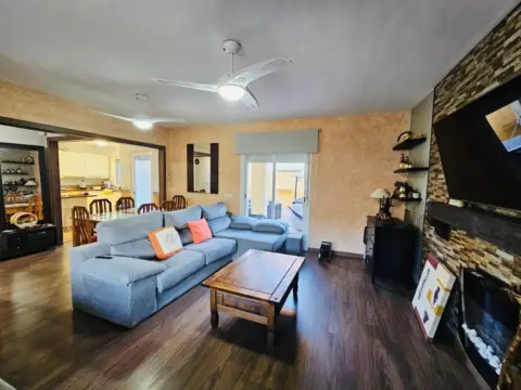 Casa adosada en calle de Albacete