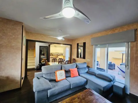 Casa adosada en calle de Albacete