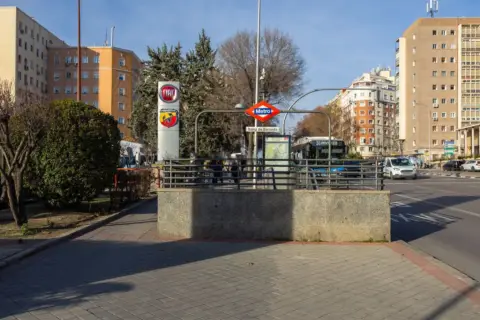 Piso en calle de Ibiza, 50