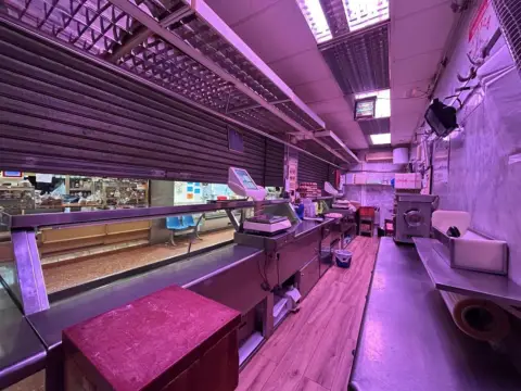 Local comercial en calle de Cifuentes