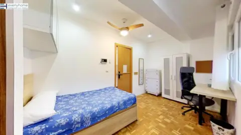 Habitación en calle de los Santos Justo y Pastor