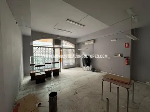 Local comercial en calle Obispo dominguez Valdecañas