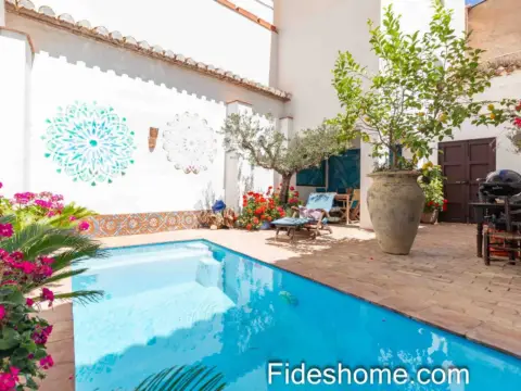 Casa adosada en calle Estación, 15