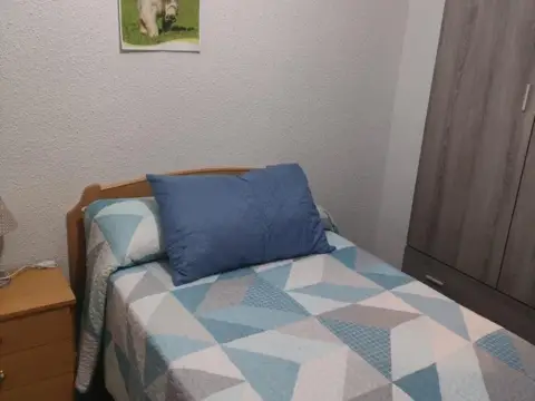 Habitación en calle de Murillo