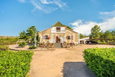 Finca rústica en Sierra Perenchiza