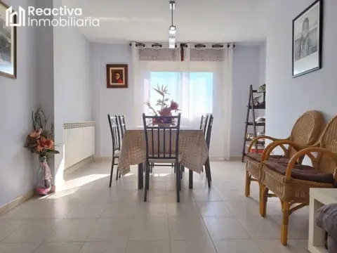 Casa adosada en Rúa de Serafín Zas