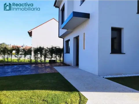 Chalet en calle Toronio