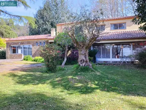 Chalet en calle O Sisto