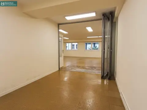 Local comercial en Rúa de Santo Domingo de la Calzada, 1